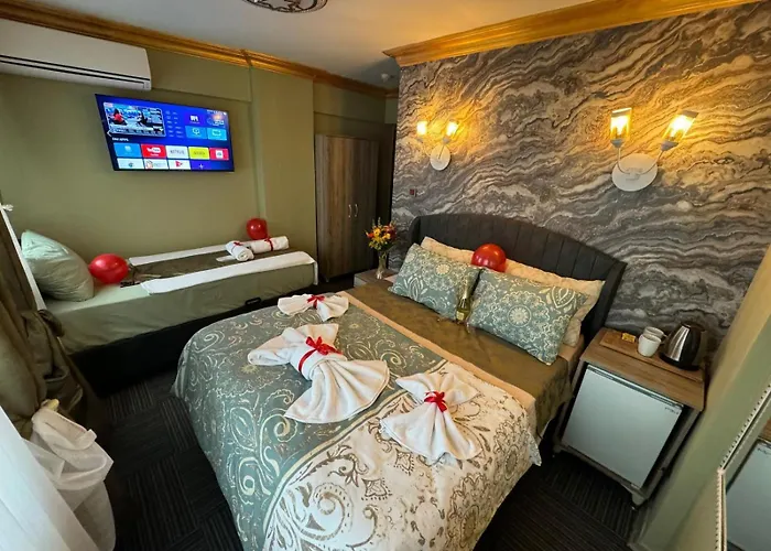 Royal Gur Hotel